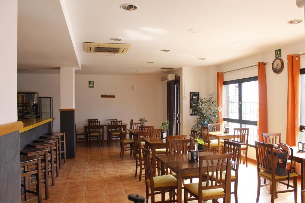 Hostal Restaurante Bustos Villarrubio 外观 照片