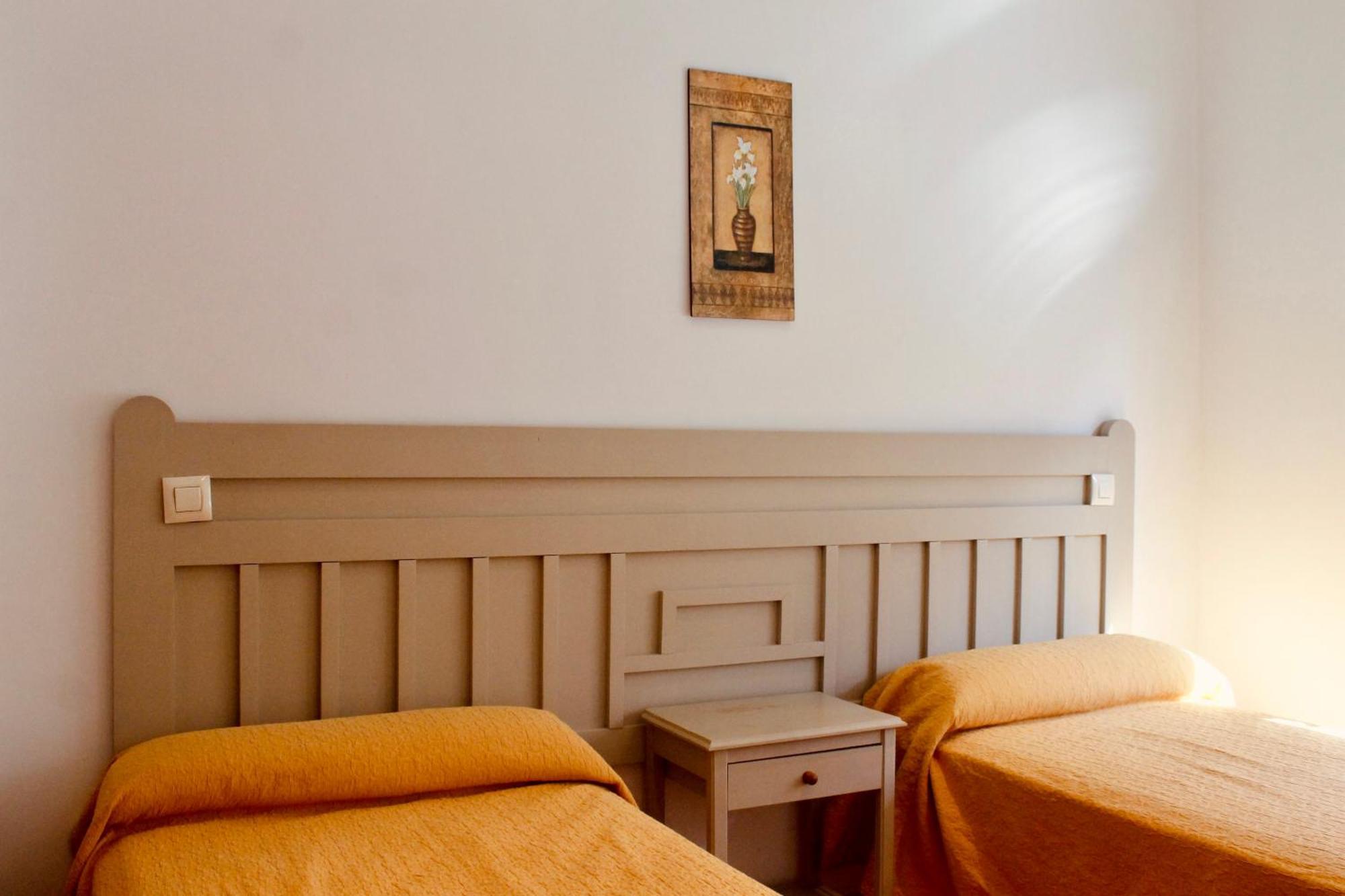 Hostal Restaurante Bustos Villarrubio 外观 照片