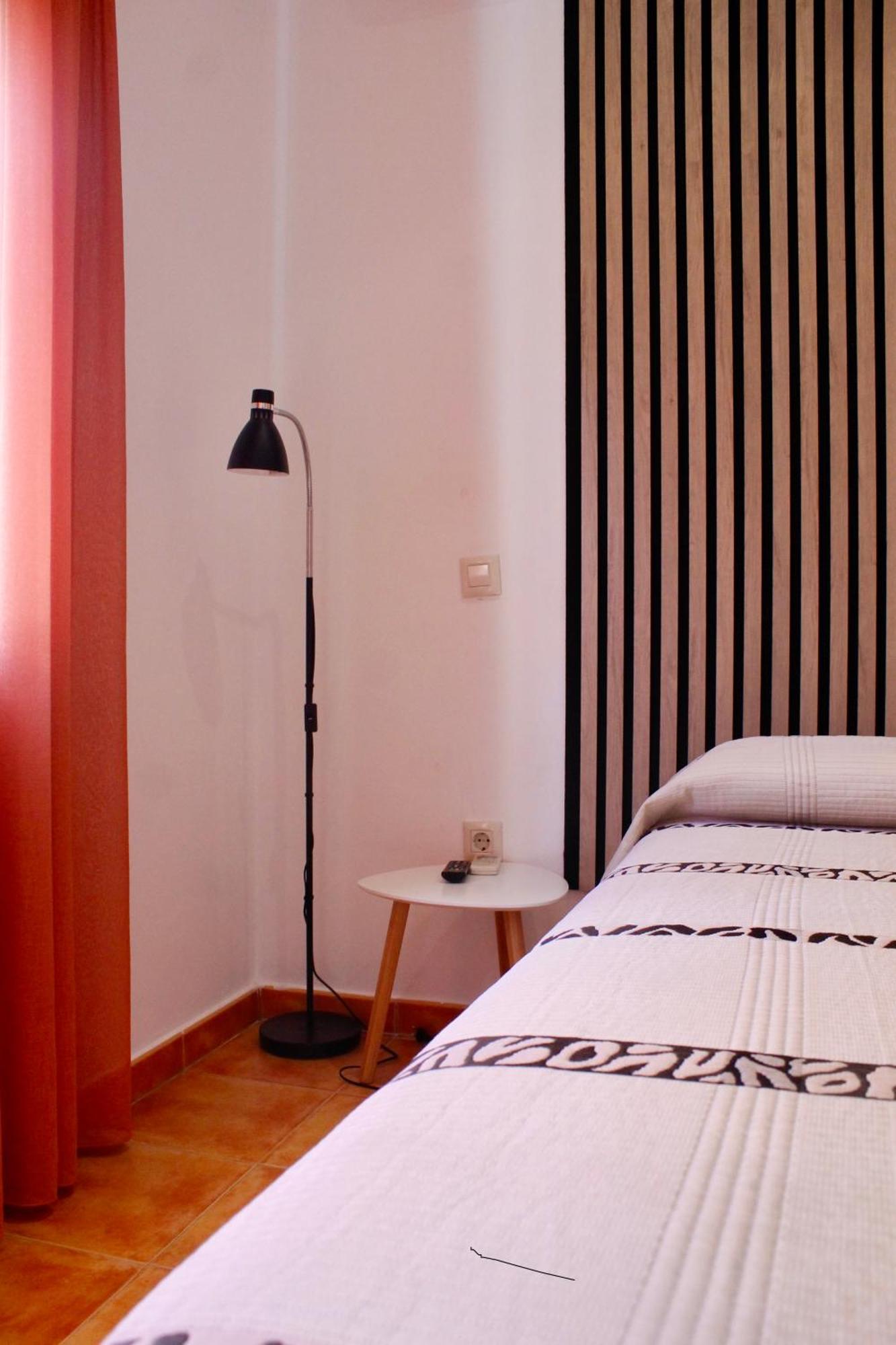 Hostal Restaurante Bustos Villarrubio 外观 照片