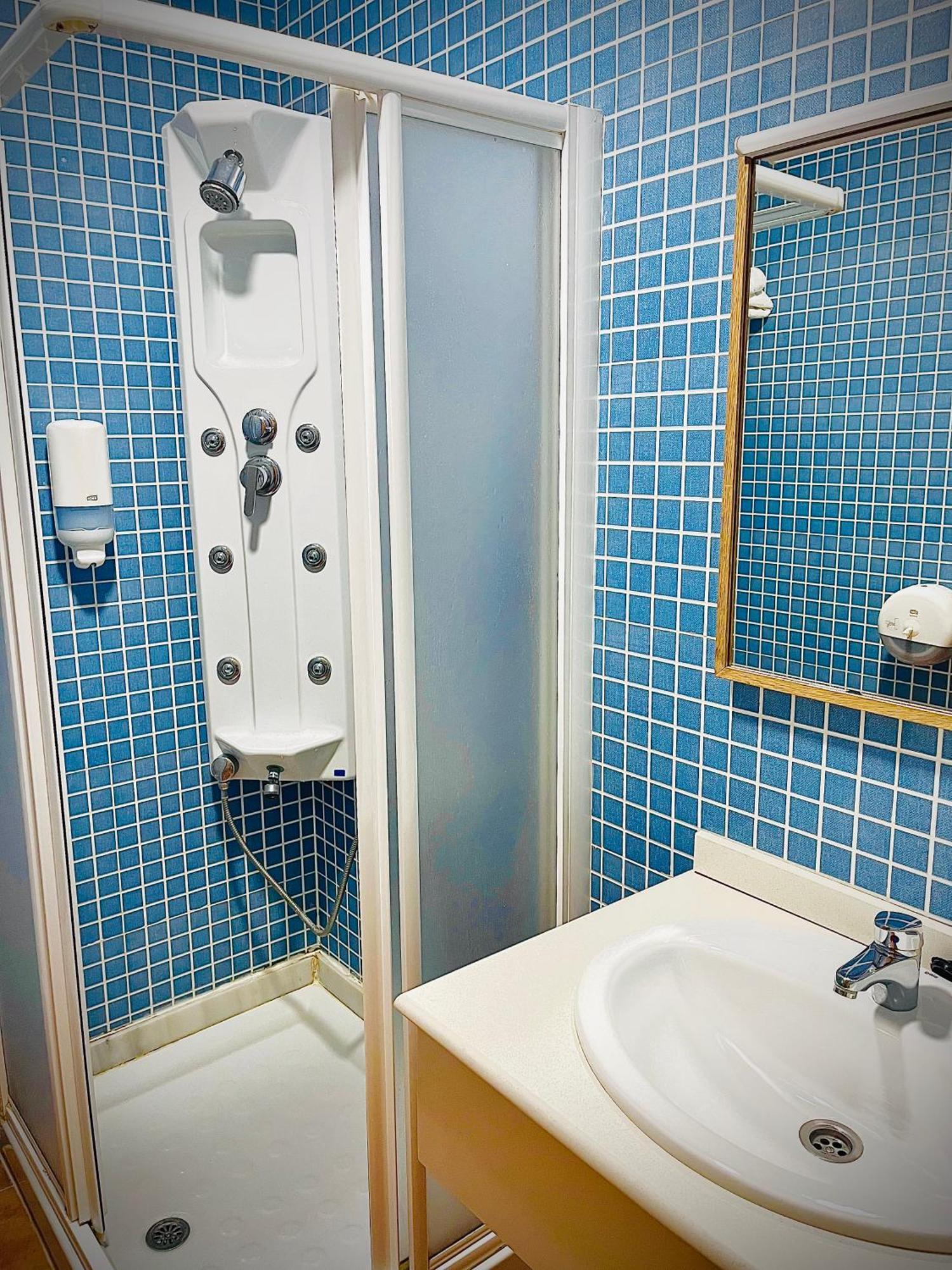 Hostal Restaurante Bustos Villarrubio 外观 照片