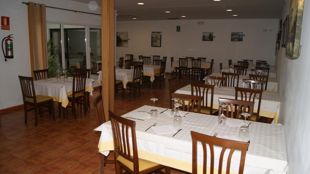 Hostal Restaurante Bustos Villarrubio 外观 照片